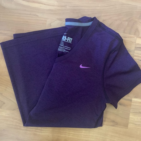 NWOT Dri-Fit Tee: Nike - Picture 4 of 11